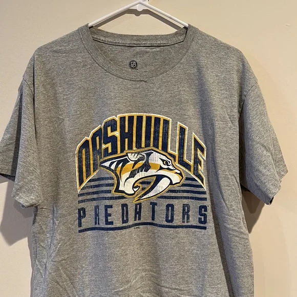 Nashville Predators Preds NHL T-Shirt - Picture 2 of 8